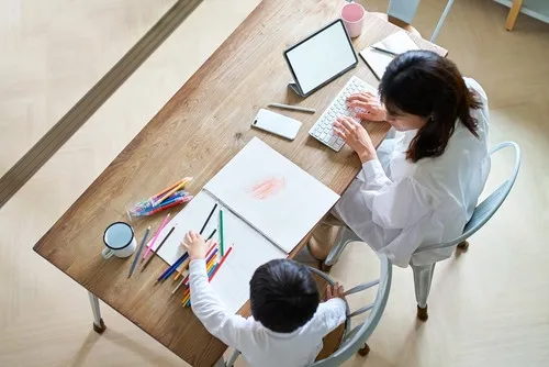 子育てと仕事の両立を成功させる5つのコツ。自分らしいバランスを見つけて働くために